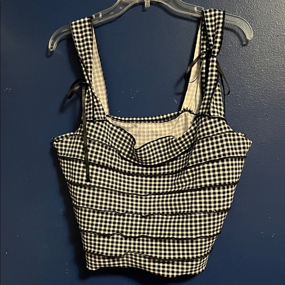 SHEIN Gingham Crop Top